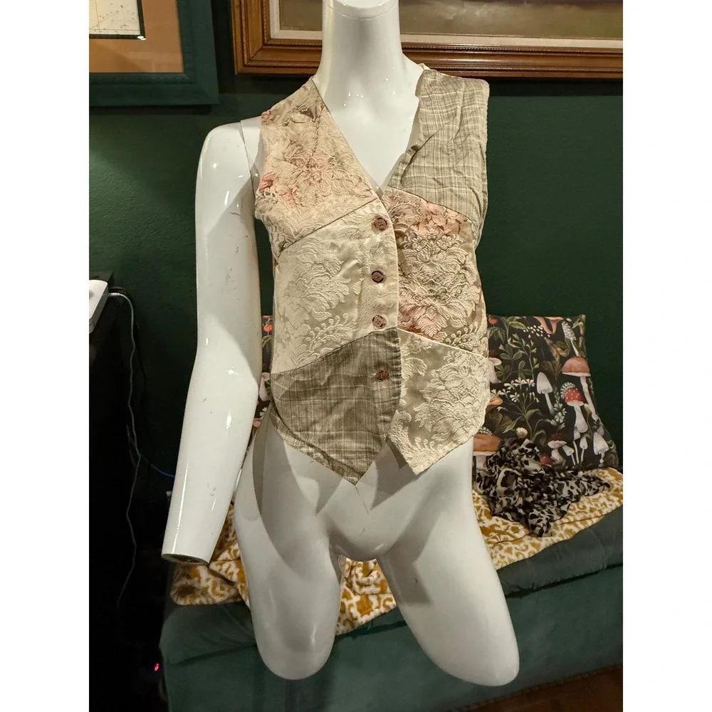 Vintage Mirrors Patchwork Floral Brocade Plaid Vest Tan Cream Medium Made in USA